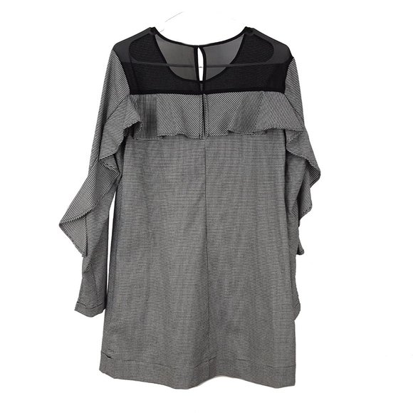 BCBGeneration Ruffle Sleeve Shift Dress Women's Medium Houndstooth Black & White - Picture 3 of 5